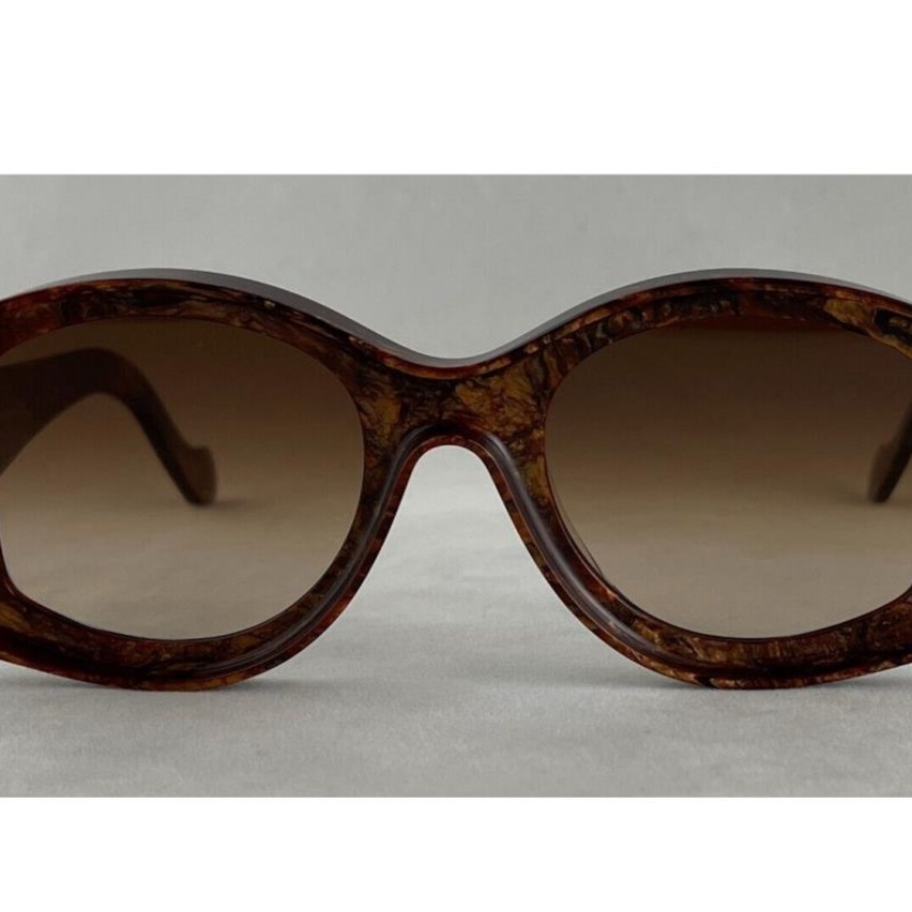 Loewe paula Ibiza Stylish Brown Sunglasses - Picture 3 of 6